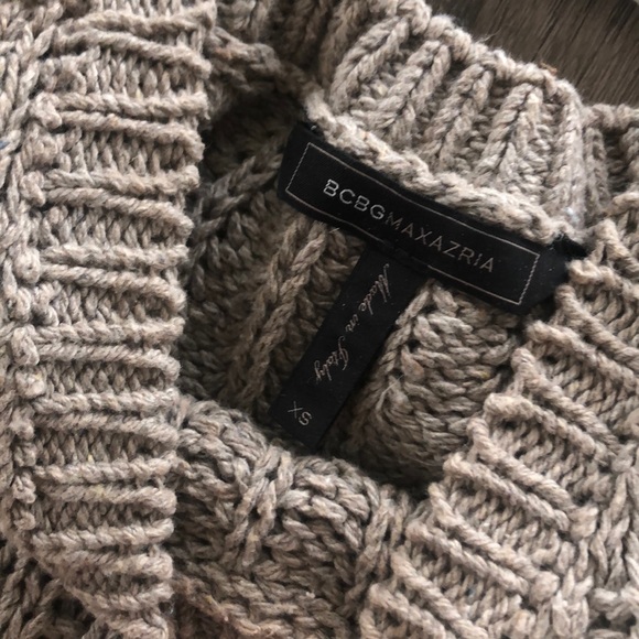 BCBG knit shoulder sweater - Picture 2 of 2